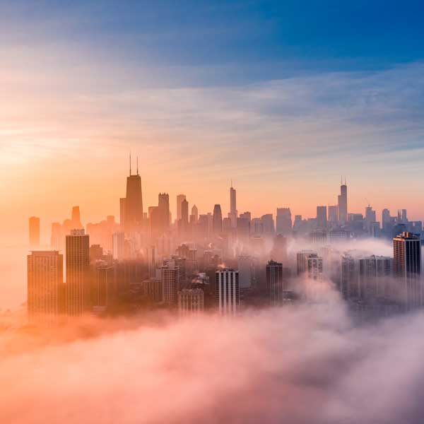 AdobeStock_605997179_Preview chicago skyline with smog